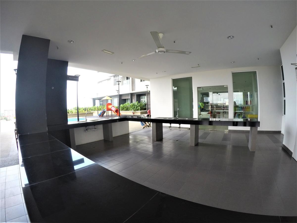 Zulanie Family Studio At D'Perdana Apartment, Spacious And Cozy With Pool, Free Wifi & Netflix Kota Bharu Exterior foto